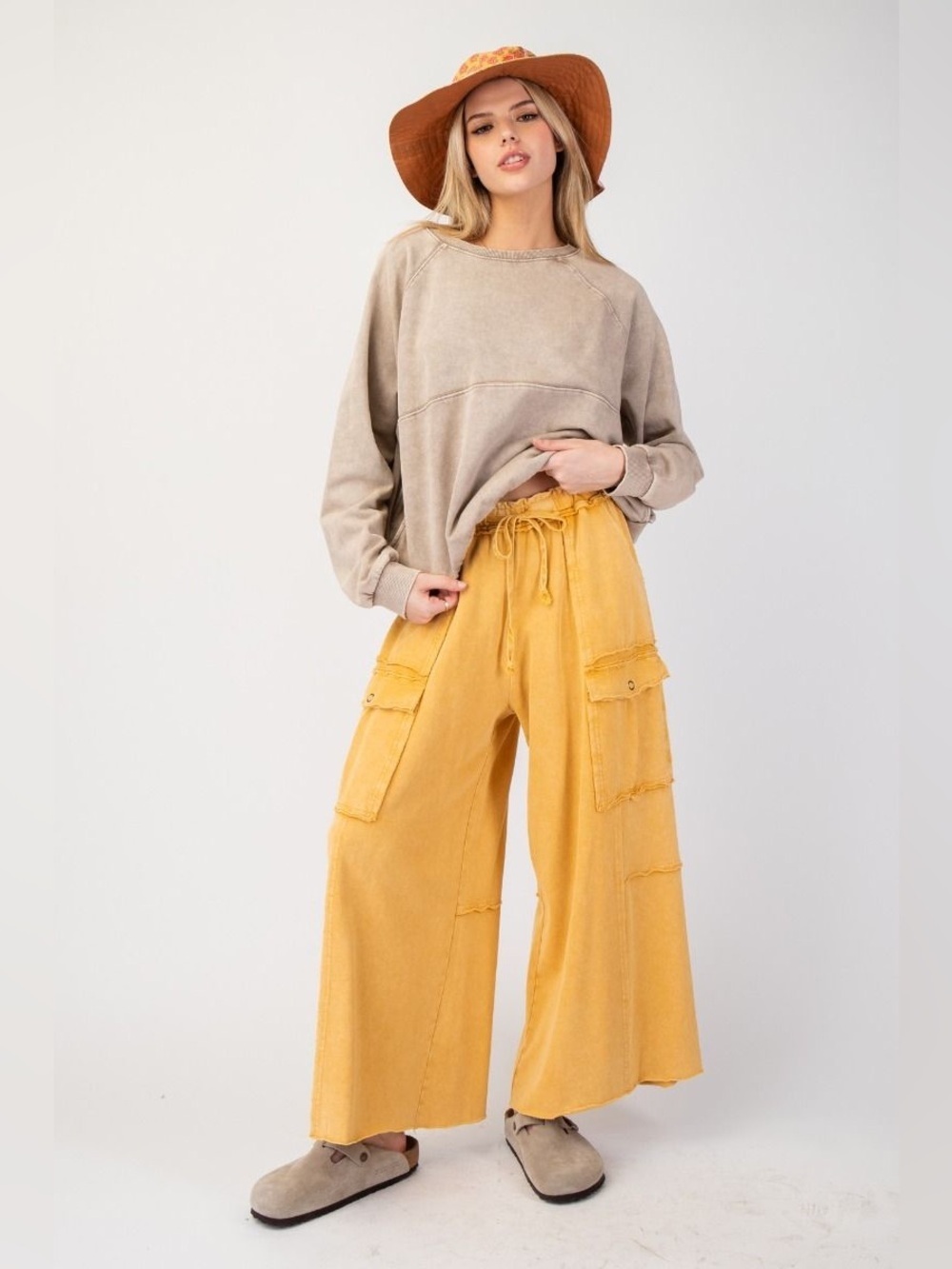 Netflix and Chill Mineral Washed Wide Leg Cargo Pants in Camel EB40795 - Picture 2 of 4